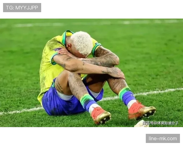 巴西队战术多变力克强敌，世界杯赛场展现非凡实力