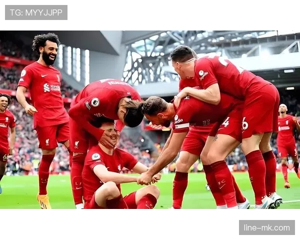 戴维斯关键发挥助热刺逆转取胜，球队状态回升点燃球迷期待