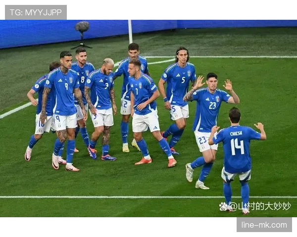 比利时国家队在欧洲杯告别战中追平纪录，未来重建之路引期待