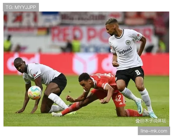 拜仁国内霸主地位松动,本赛季德甲竞争格局正在面临变化 拜仁国内霸主地位松动,本赛季德甲竞争格局正在面临变化